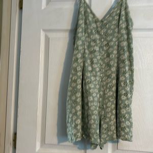 Women’s American Eagle, green and white floral shorts romper, size small